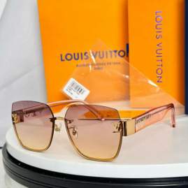 Picture of Louis Vuitton Sunglasses _SKUfw79399217fw